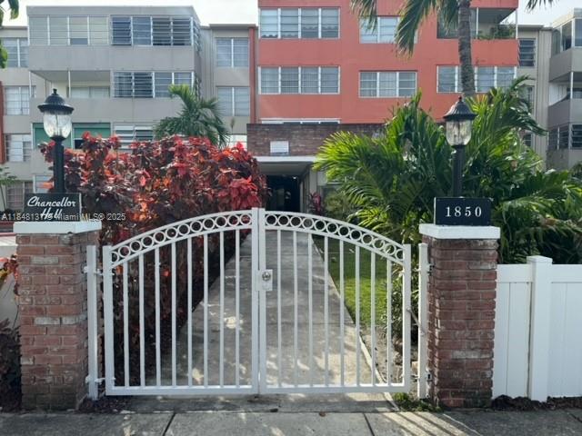 1850 NE 169th St # 308, North Miami Beach FL 33162