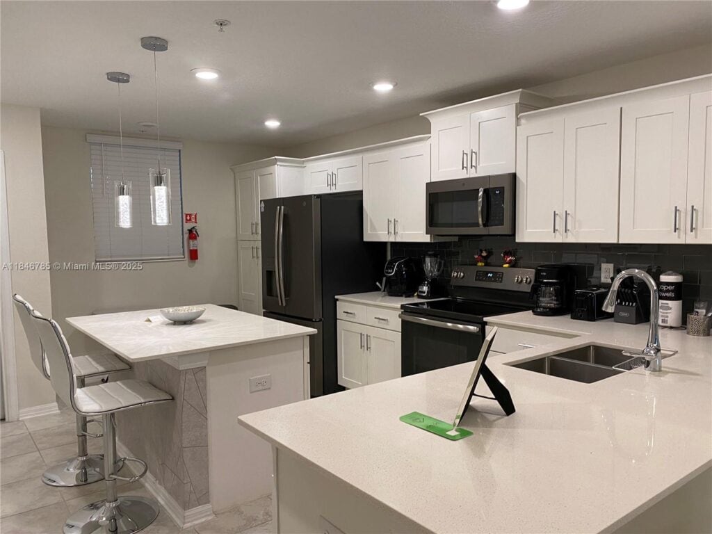 3111 Paradox circle # 104, Kissimmee FL 34746