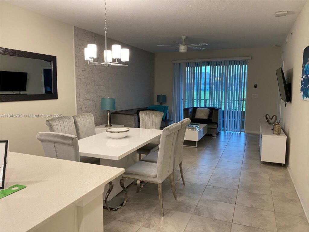 3111 Paradox circle # 104, Kissimmee FL 34746