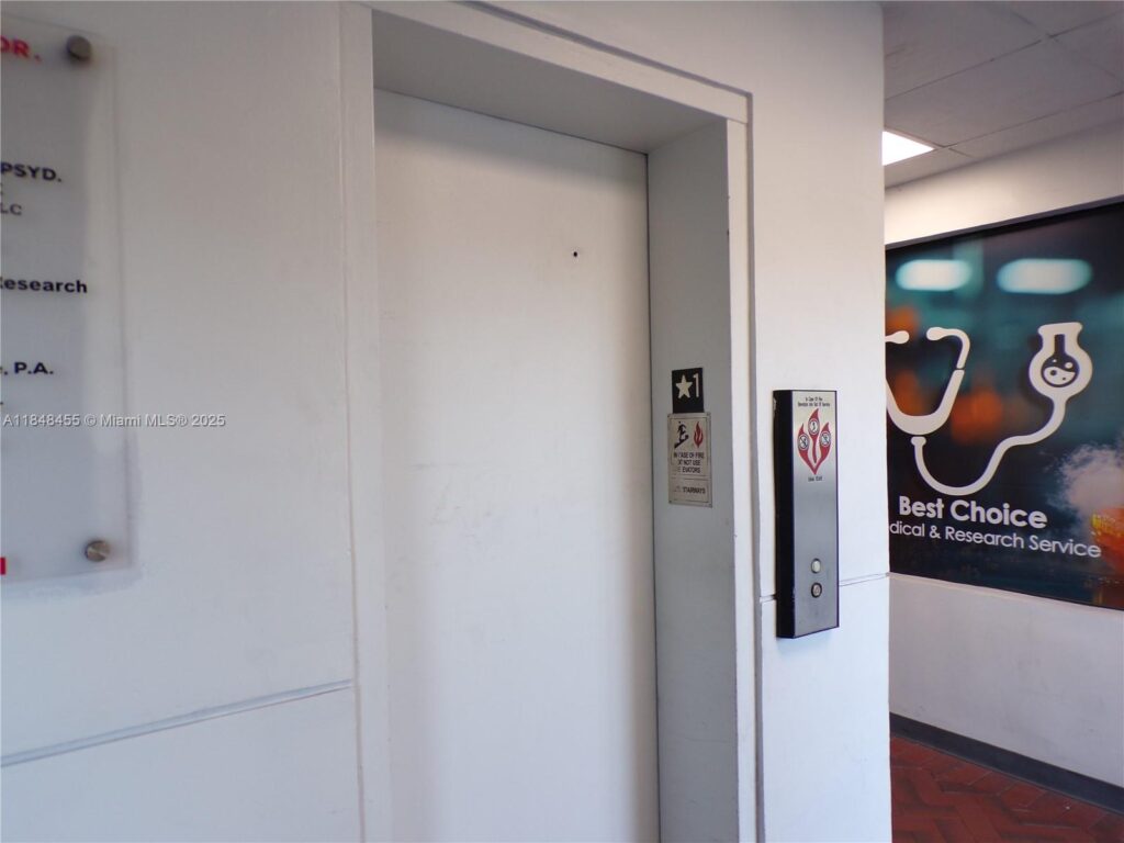 1900 N University Dr # 103, Pembroke Pines FL 33024