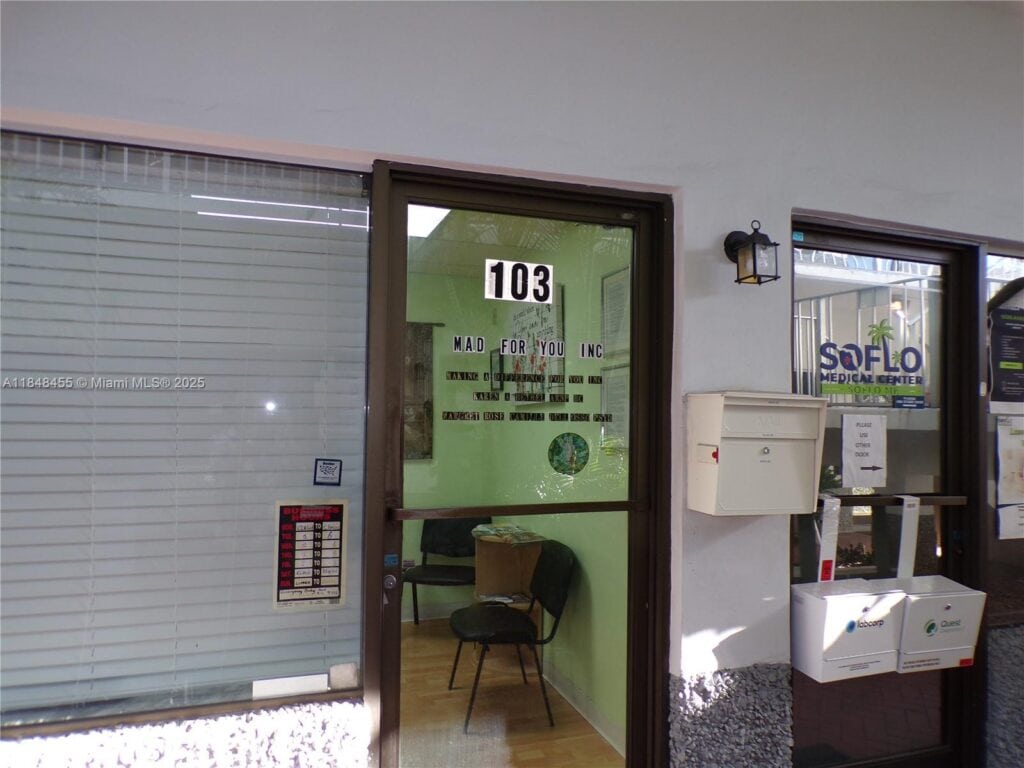 1900 N University Dr # 103, Pembroke Pines FL 33024