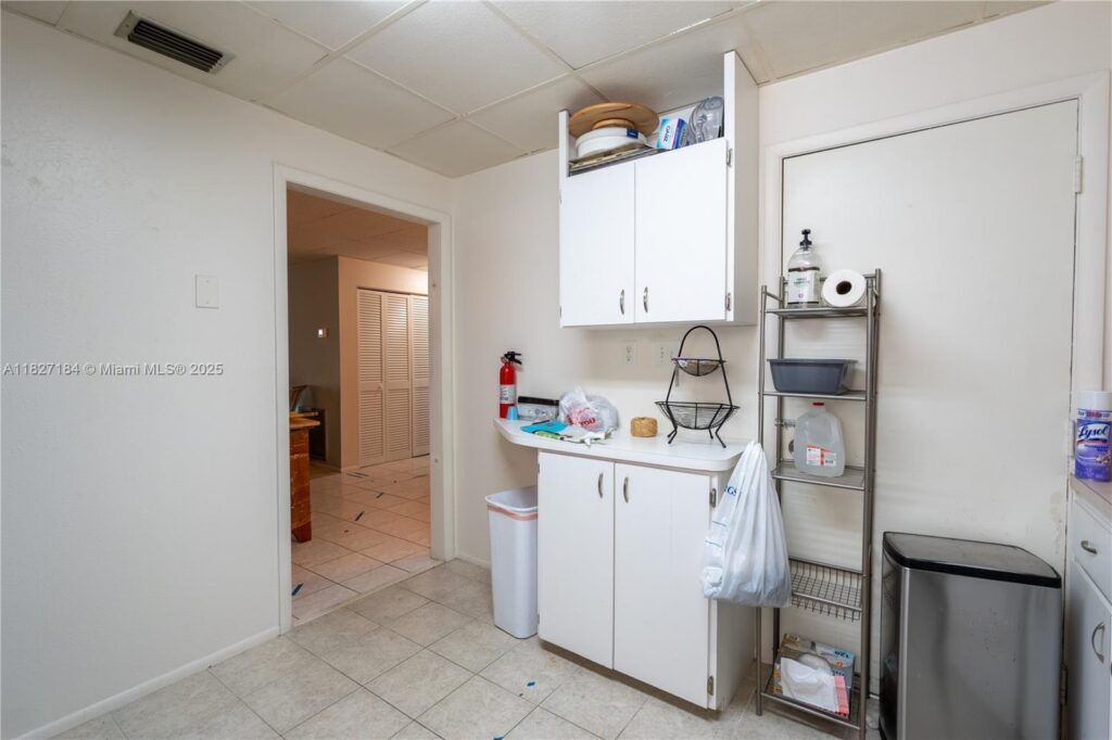 3126 Harbor Blvd # 1A, Port Charlotte FL 33952