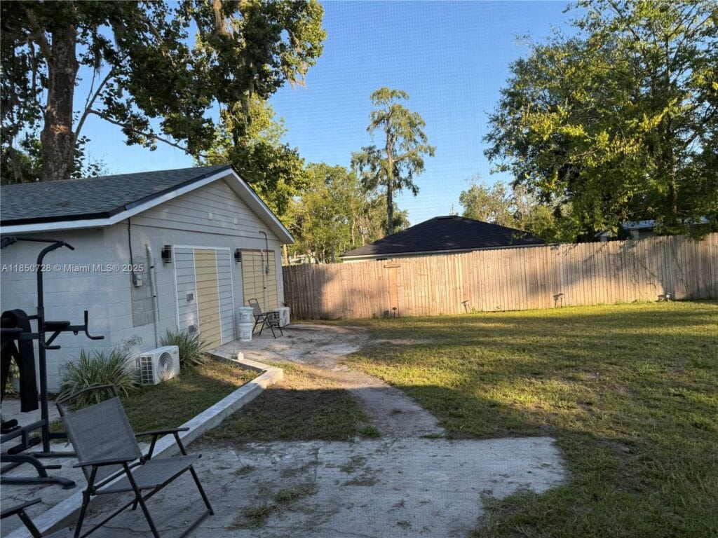 2514 GAYLAND RD, Jacksonville FL 32218