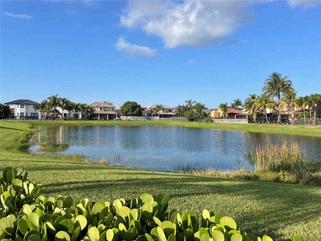 162 COURT SW 70 ST, Kendall FL 33193