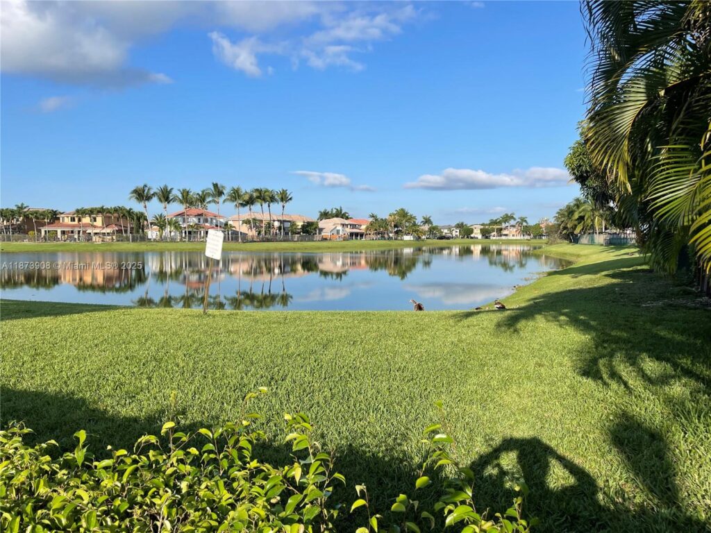 162 COURT SW 70 ST, Kendall FL 33193