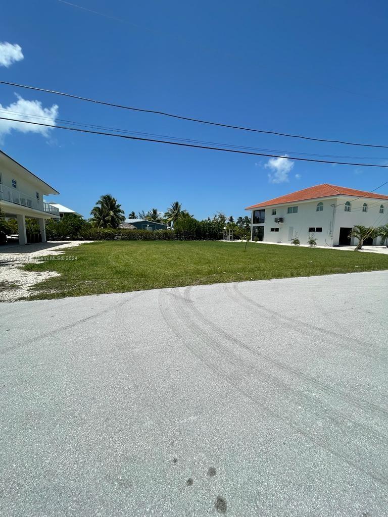 30351 Flamingo Ln, Big Pine FL 33043