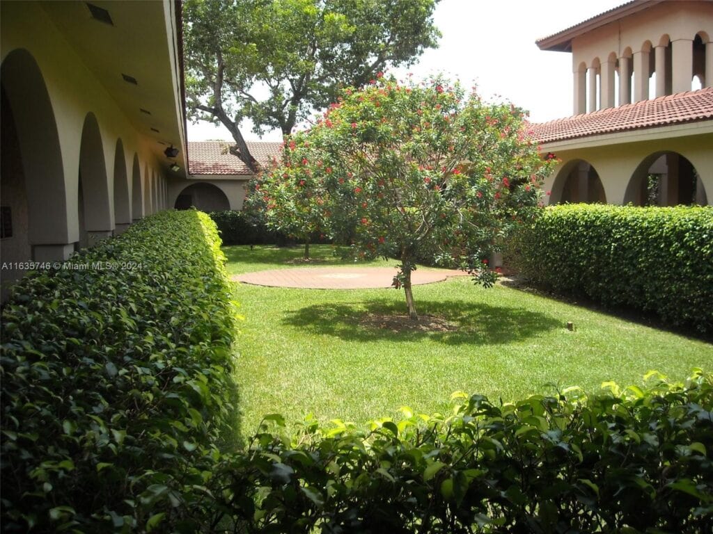 , Plantation FL 33317