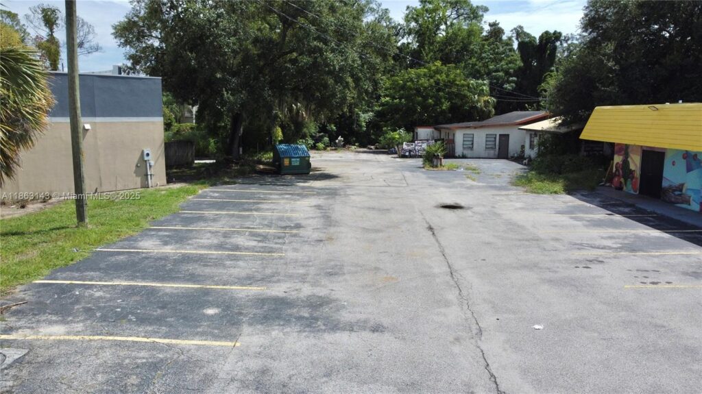 2944 W University Blvd W, Jacksonville FL 32217
