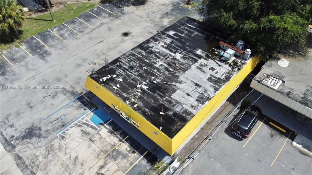 2944 W University Blvd W, Jacksonville FL 32217