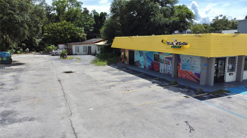 2944 W University Blvd W, Jacksonville FL 32217