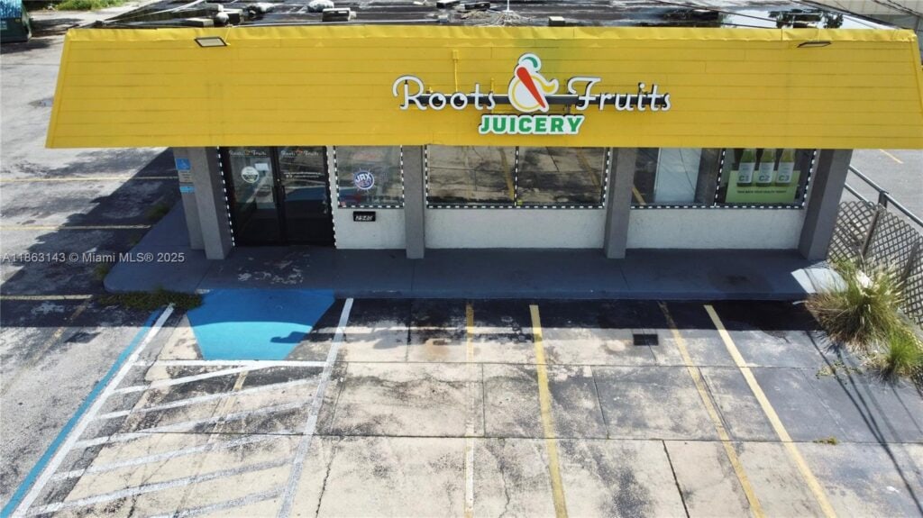 2944 W University Blvd W, Jacksonville FL 32217