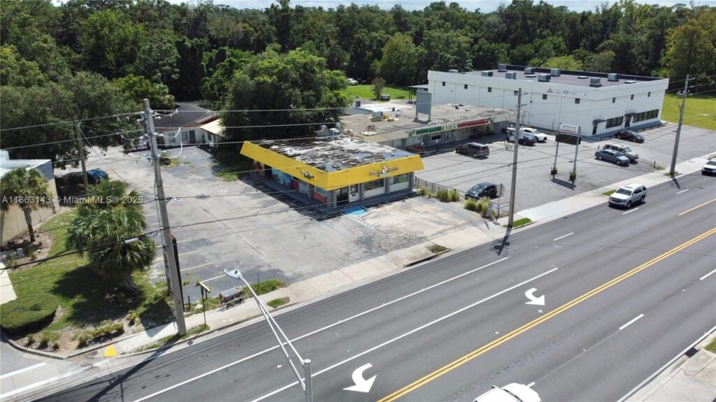 2944 W University Blvd W, Jacksonville FL 32217