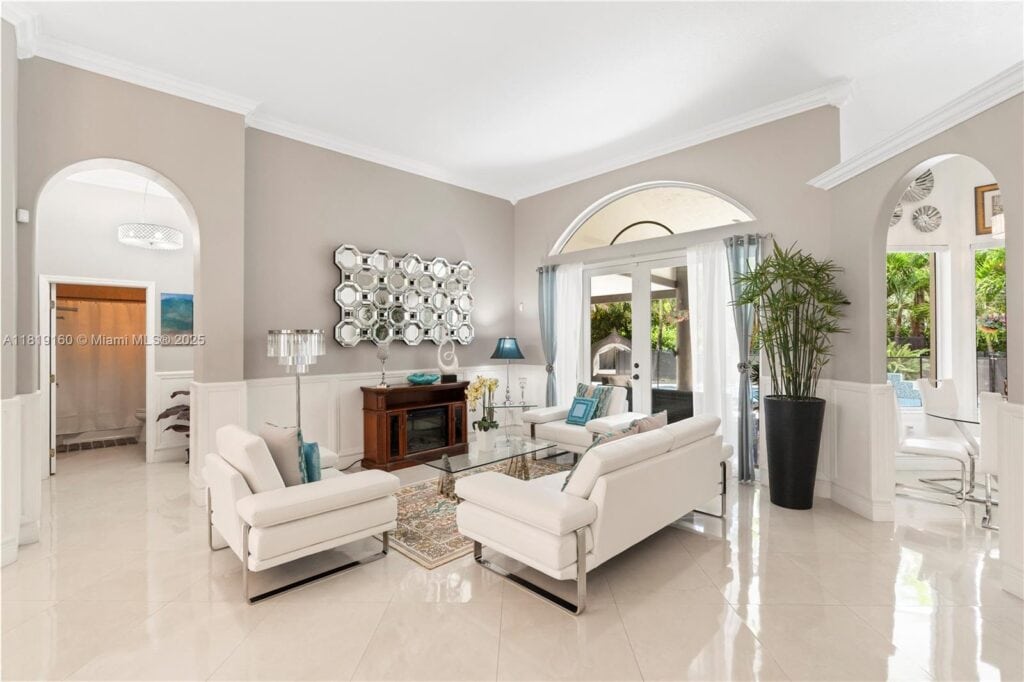 16601 SW 87th Ct, Palmetto Bay FL 33157