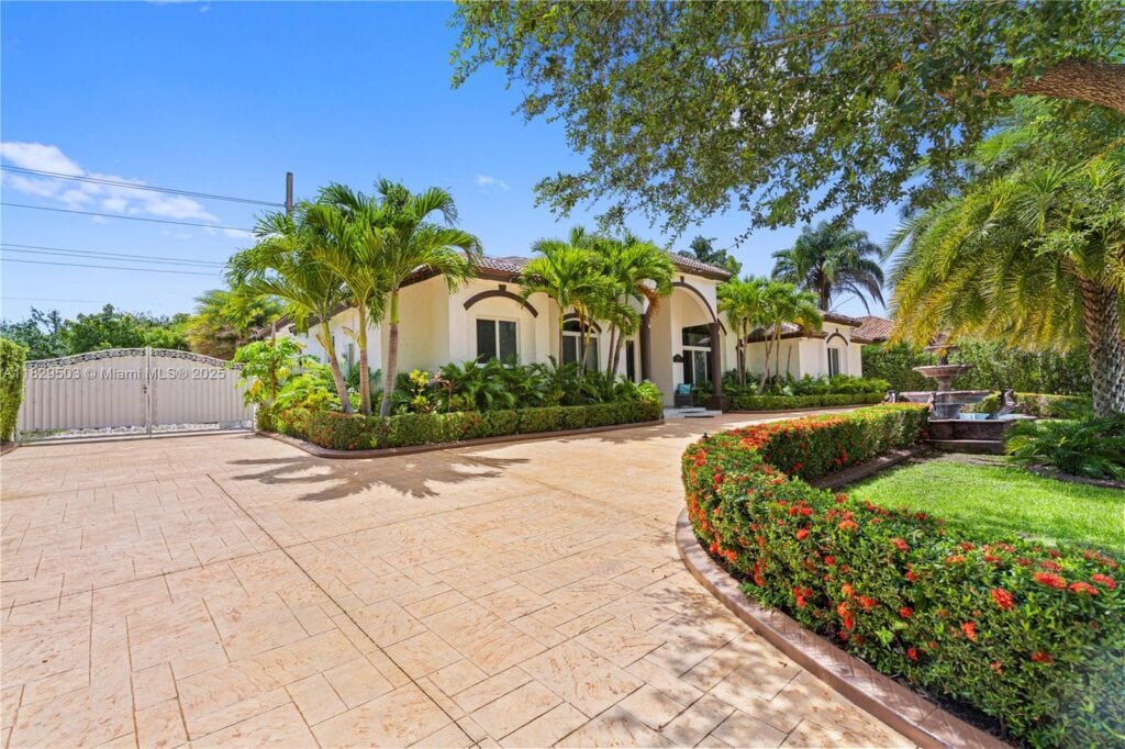 16601 SW 87th Ct # 16601, Palmetto Bay FL 33157
