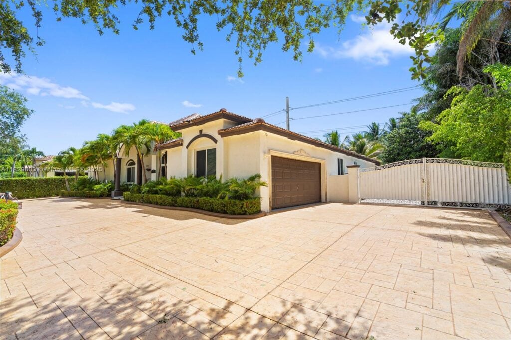 16601 SW 87th Ct # 16601, Palmetto Bay FL 33157