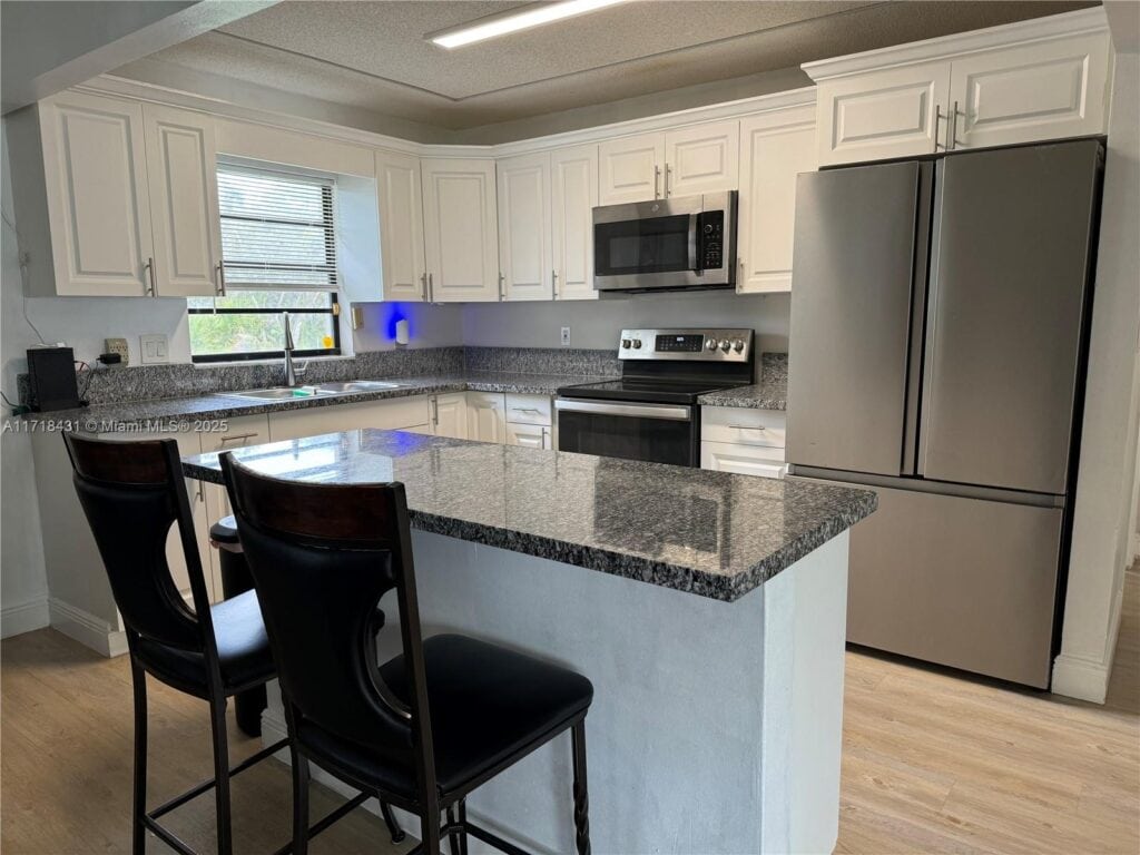 529 ASTON MARTIN DR., Sebring FL 33872
