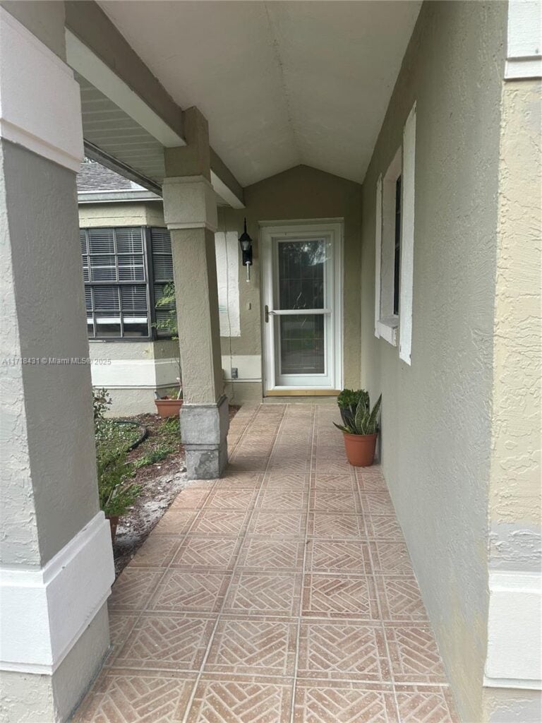 529 ASTON MARTIN DR., Sebring FL 33872