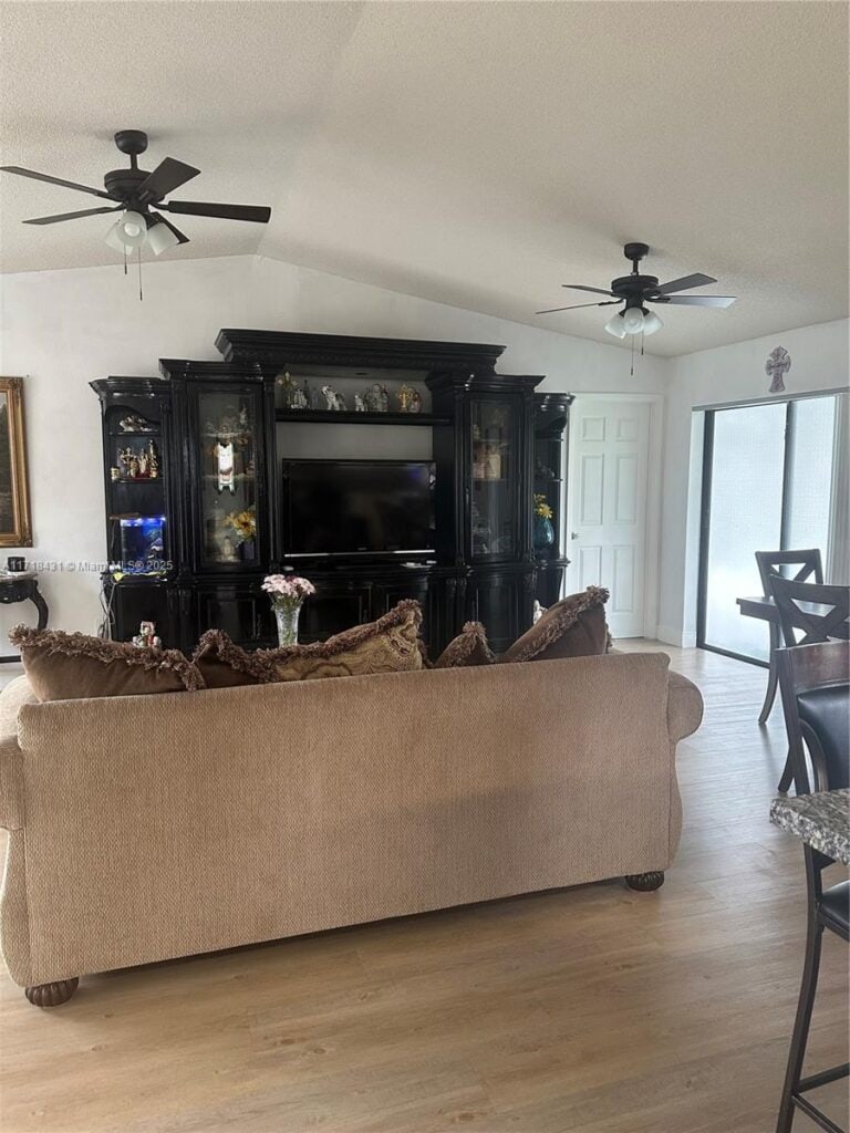 529 ASTON MARTIN DR., Sebring FL 33872