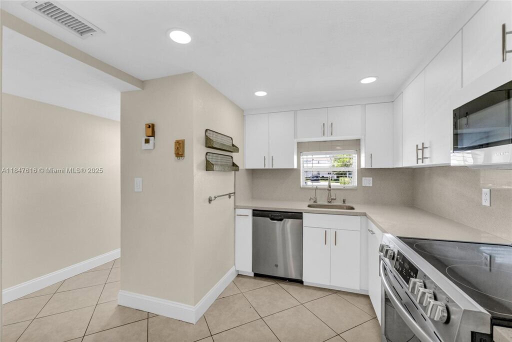 681 S Hollybrook Dr # 109, Pembroke Pines FL 33025