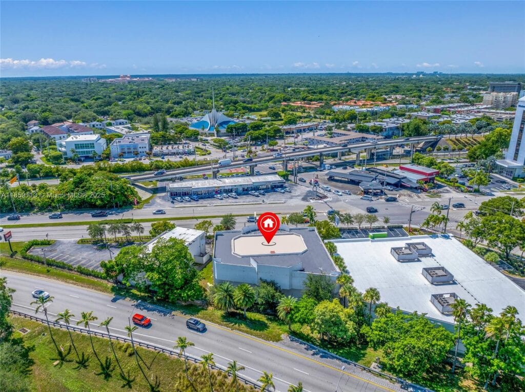 9855 S Dixie Hwy, Pinecrest FL 33156