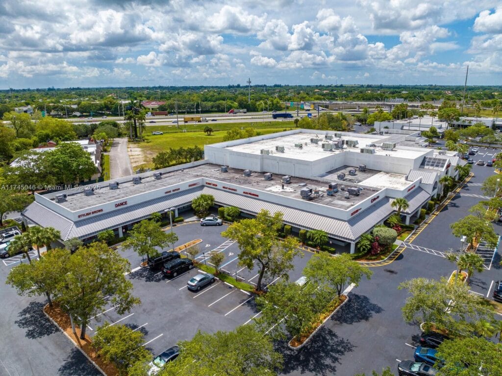 1320 SW 160th Ave, Weston FL 33326