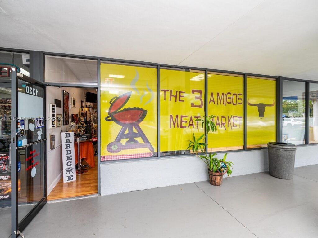1320 SW 160th Ave, Weston FL 33326