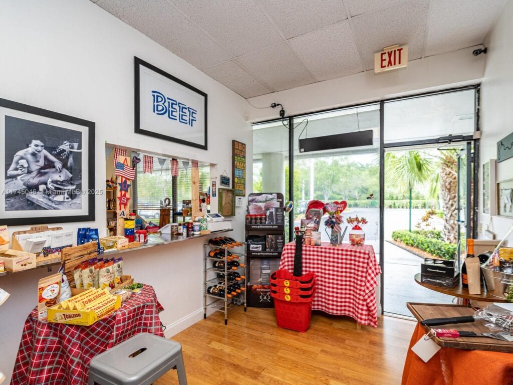 1320 SW 160th Ave, Weston FL 33326