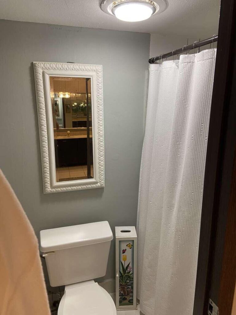 16023 Kingsmoor Way, Miami Lakes FL 33014