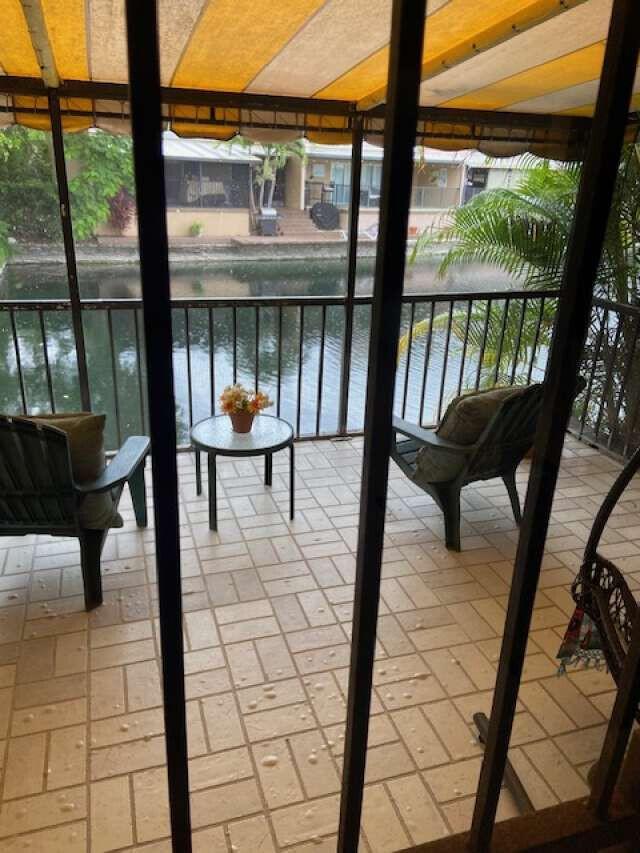 16023 Kingsmoor Way, Miami Lakes FL 33014