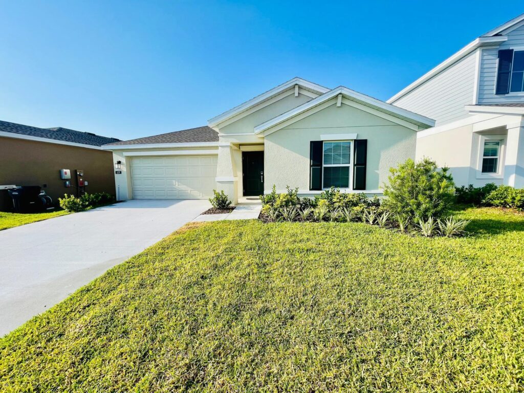 639 Daring Drive, Davenport FL 33837