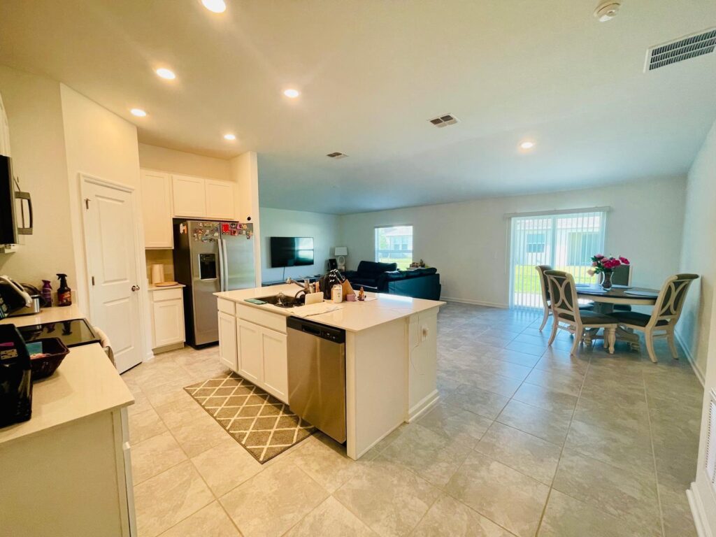 639 Daring Drive, Davenport FL 33837