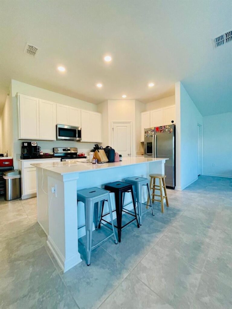 639 Daring Drive, Davenport FL 33837