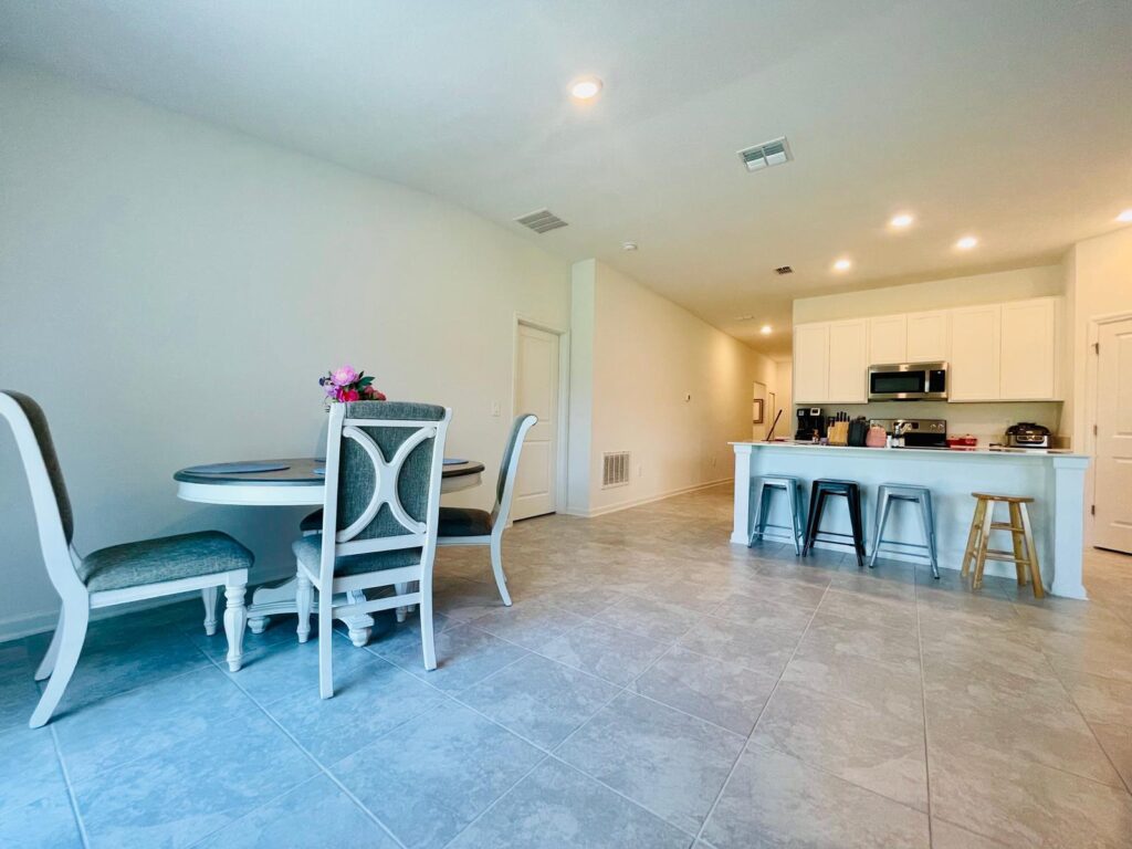 639 Daring Drive, Davenport FL 33837