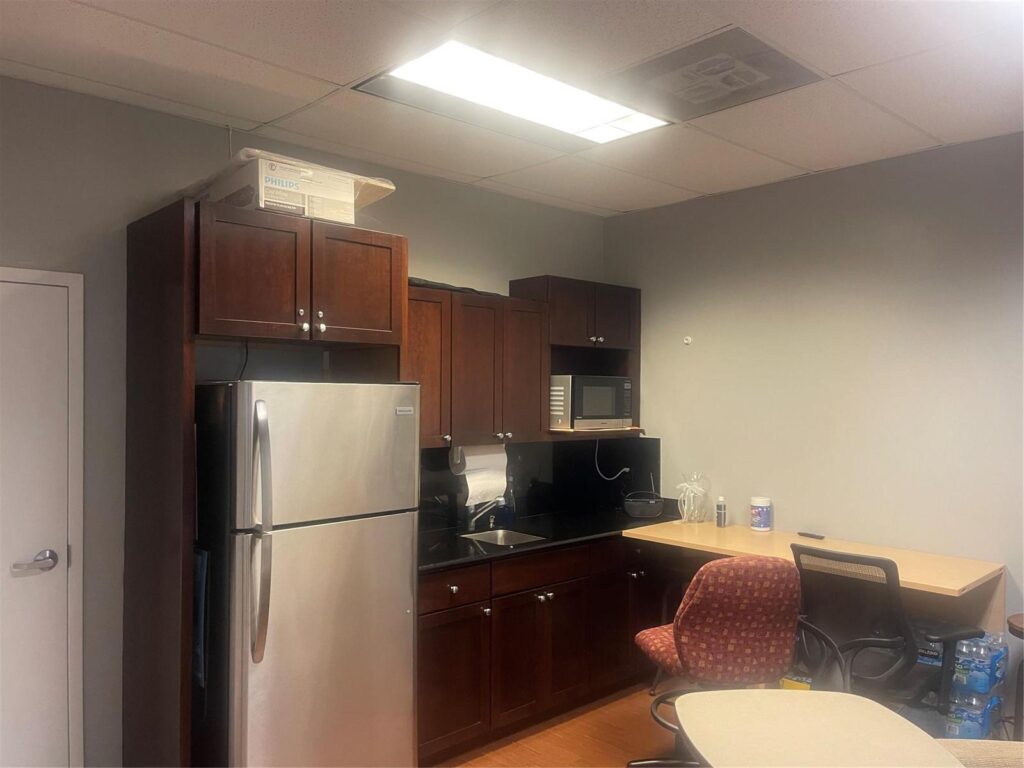 4855 W Hillsboro Boulevard # 1B, Coconut Creek FL 33073