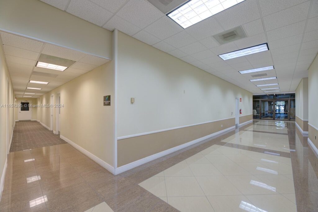 8950 SW 152nd St Suite V, Palmetto Bay FL 33157