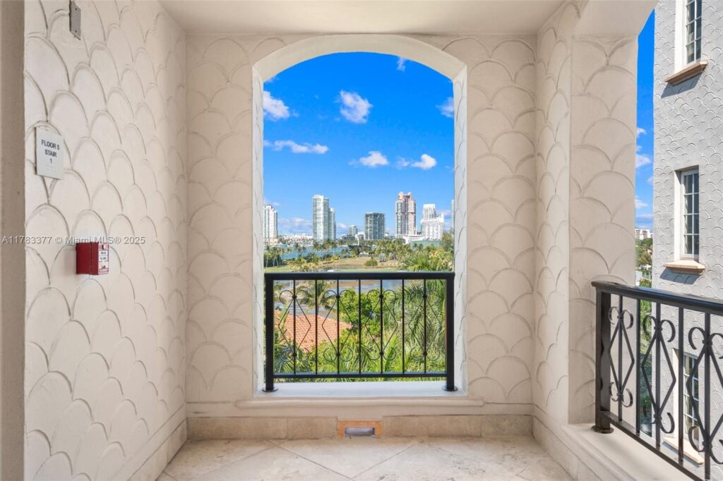 , Fisher Island FL 33109
