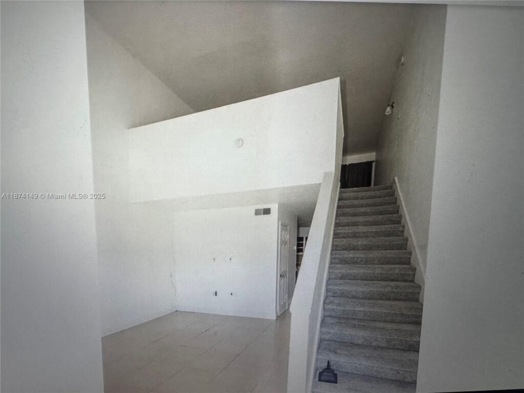 3984 Crayrich Circle # C5, Orlando FL 32839