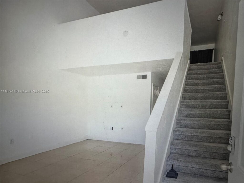 3984 Crayrich Circle # C5, Orlando FL 32839