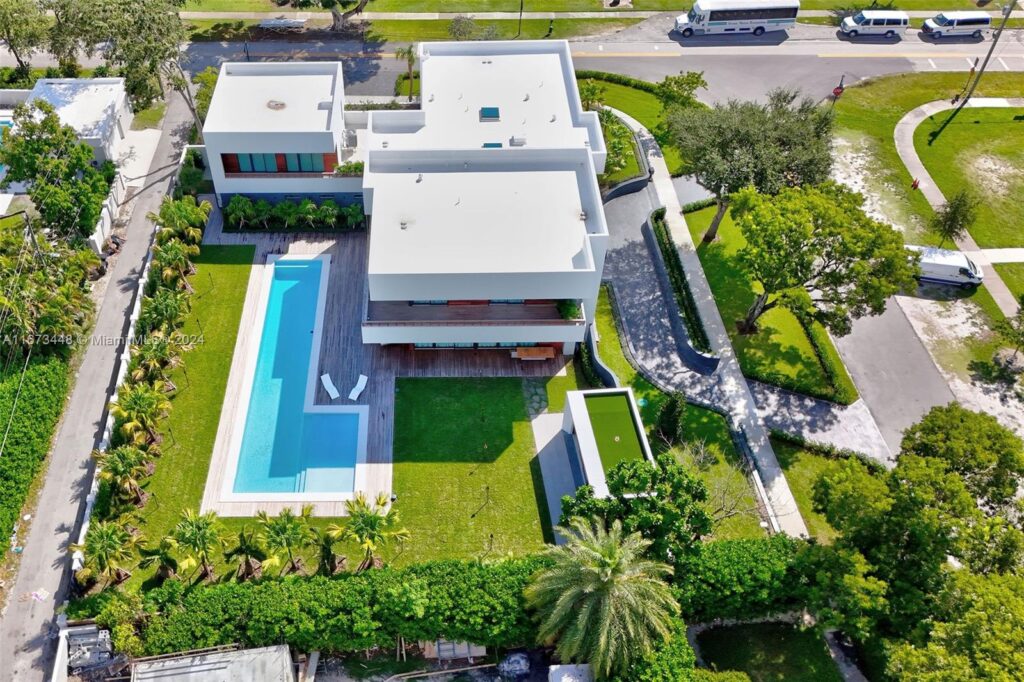 9860 NE 5th Avenue Rd, Miami Shores FL 33138