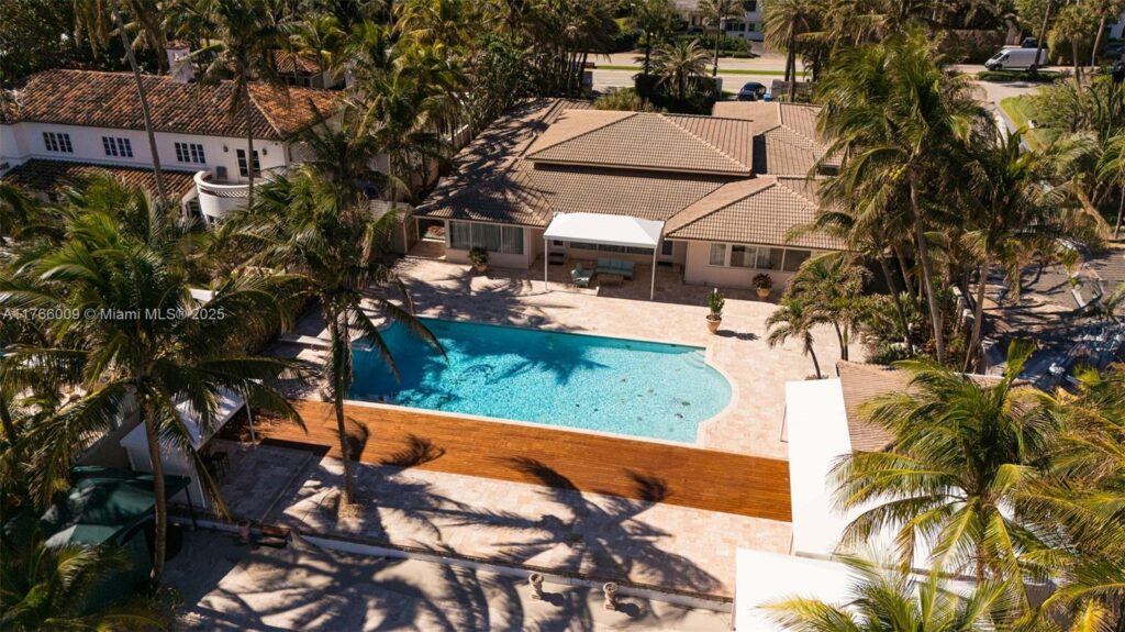 205 Ocean Blvd, Golden Beach FL 33160