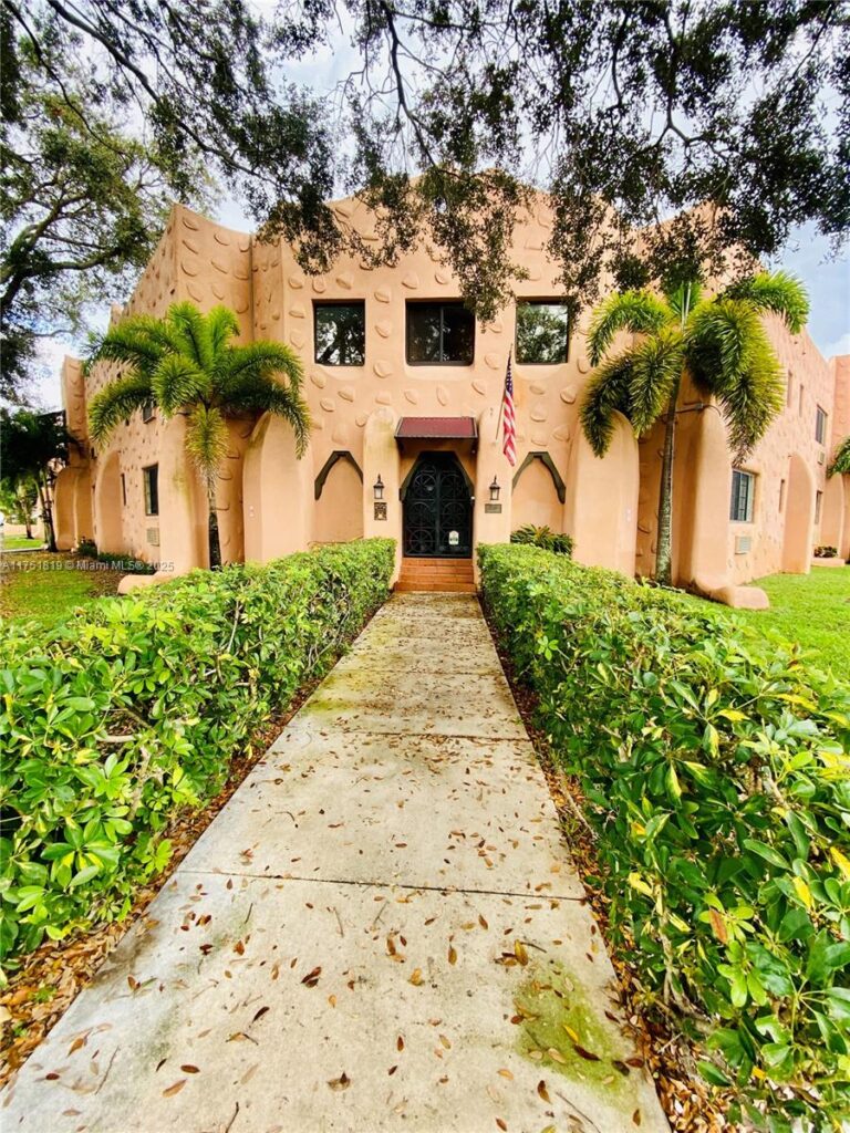 200 Azure Way, Miami Springs FL 33166