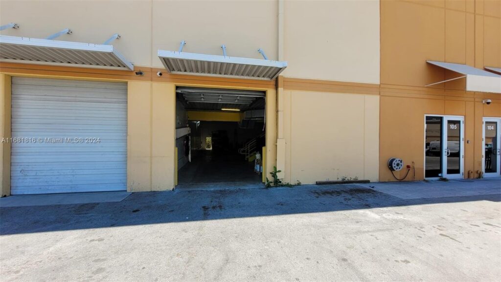 12605 NW 115th Ave, Medley FL 33178