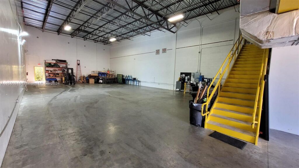 12605 NW 115th Ave, Medley FL 33178