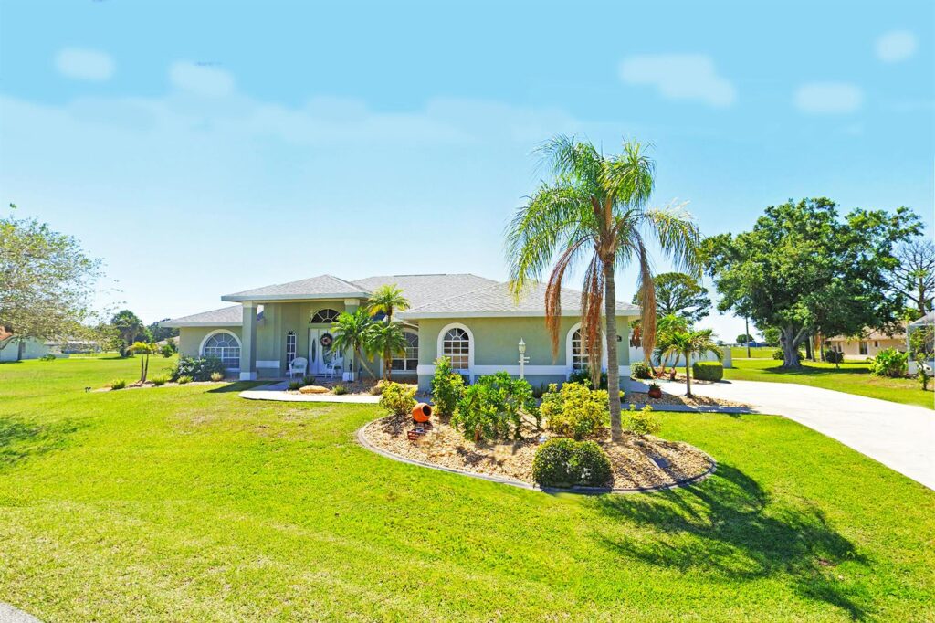 424 Holly Drive, Sebring FL 33876