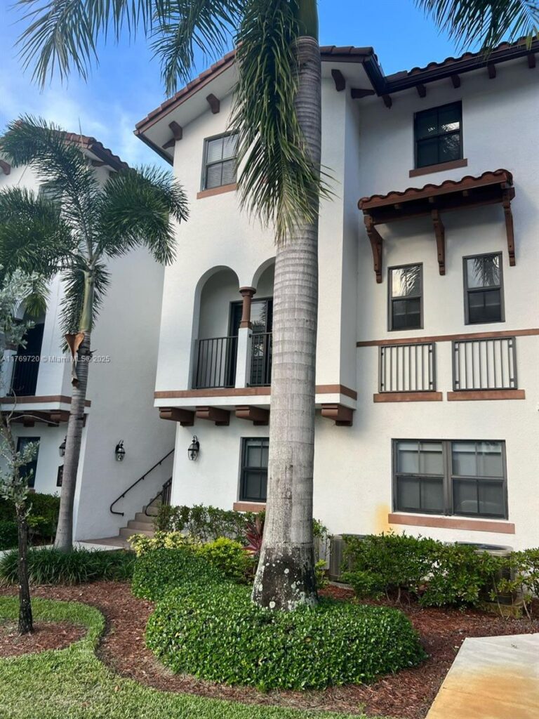 10630 NW 88th St # 103, Doral FL 33178