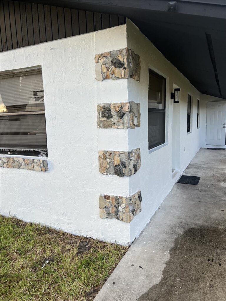 4809 SW 25th St, West Park FL 33023