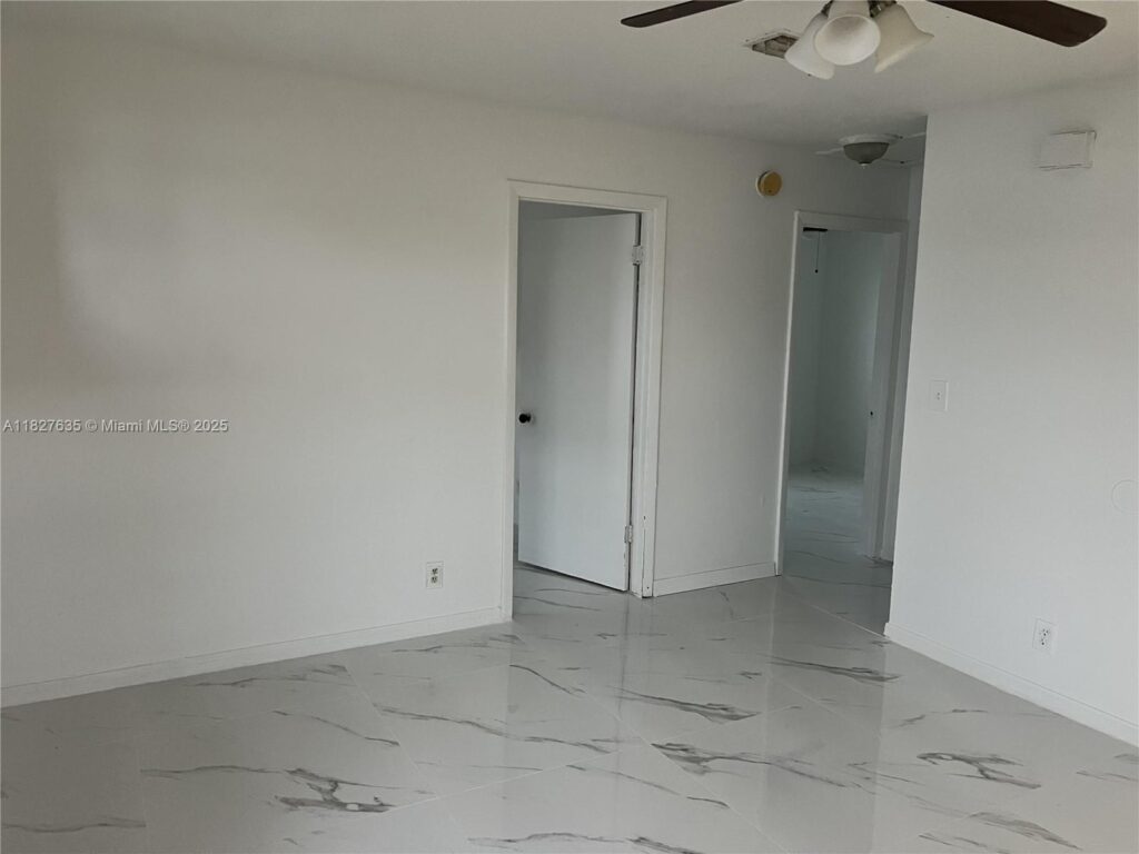 4809 SW 25th St, West Park FL 33023