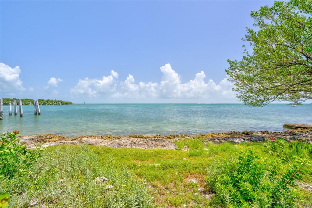 14 125th Street Gulf, Marathon FL 33050