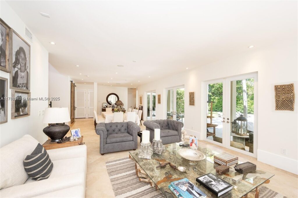 31 Island Dr, Key Biscayne FL 33149