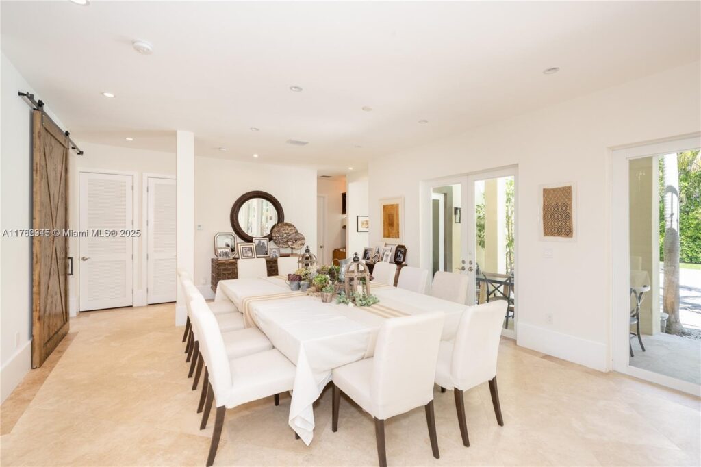 31 Island Dr, Key Biscayne FL 33149